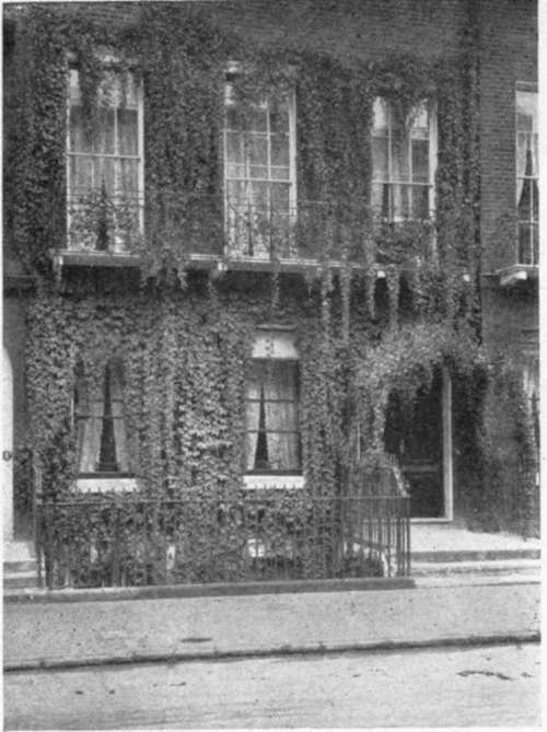 VIRGINIA CREEPER IN LONDON TRAINED SO AS TO SEND DOWN LONG STREAMERS.