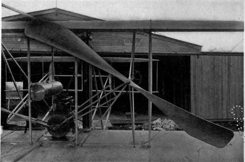 A Wright propeller. Wright propellers turn at comparatively low speeds (400 revolutions a minute).